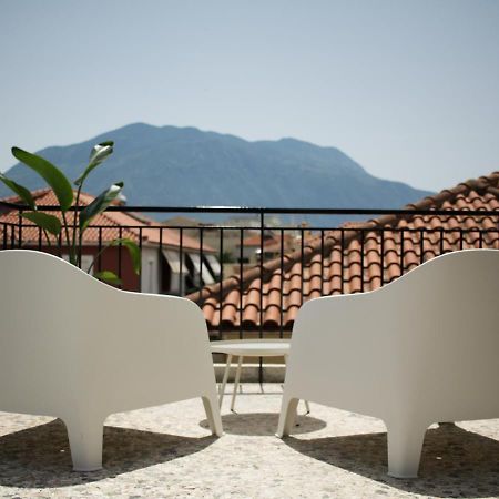 Onos - 2 Bedroom 2 Bathroom Penthouse With Terrace In Old Town 卡拉马塔 外观 照片